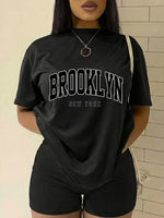 Camiseta Feminina Estampa Brooklyn Manga Curta Gola Redonda Casual